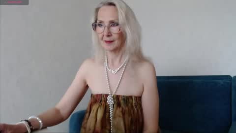 Agatha online show from May 17, 2:44 am