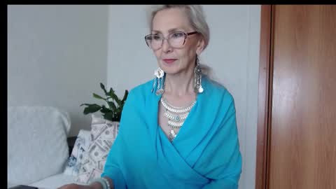Agatha online show from September 16, 3:25 am