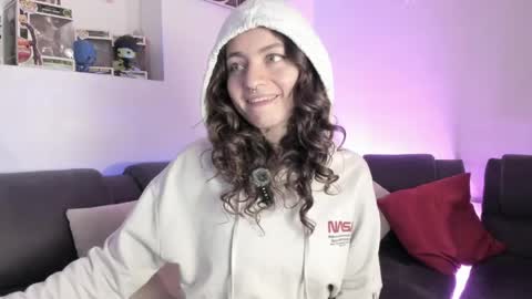 Camila     2 online show from May 19, 1:56 am