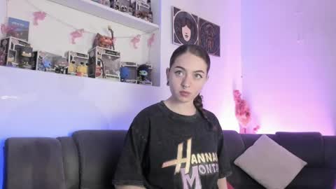 Camila     2 online show from May 17, 11:59 pm