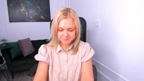 Agatha online show from May 9, 5:20 am