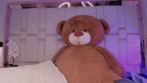 agathauwudoll online show from May 5, 12:46 am