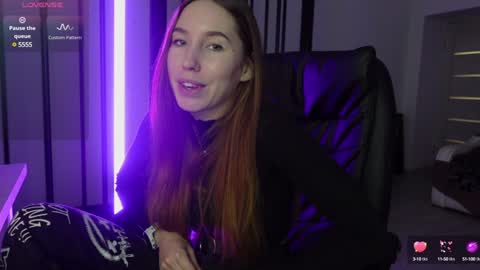 Agelina Lilly Laura online show from December 23, 9:29 pm