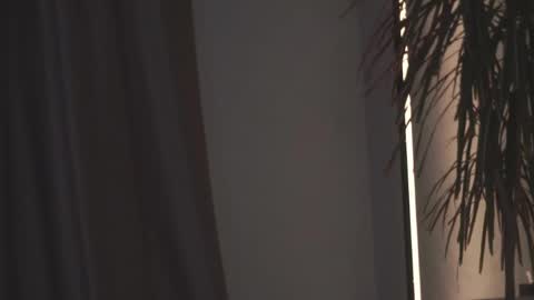 May online show from April 19, 6:10 pm