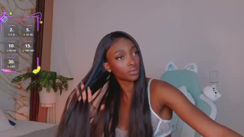 Ahvi Ebony online show from May 25, 3:55 pm