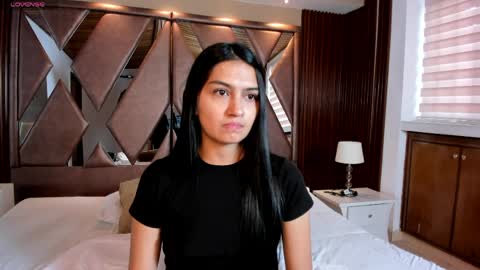 aidajoness online show from May 7, 11:58 am