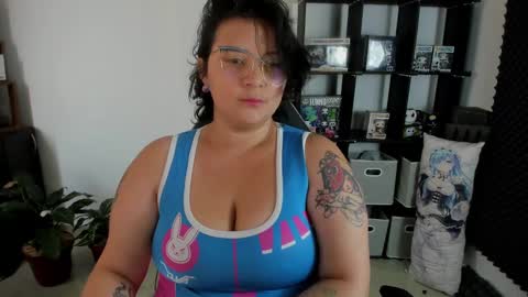 Catalina online show from December 13, 1:01 pm