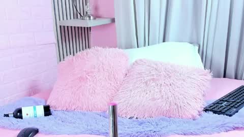 aiko_dolly online show from April 3, 3:26 am