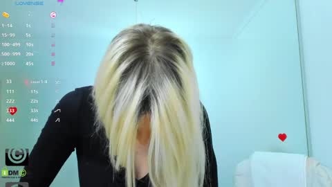 Allie  online show from April 2, 8:56 am