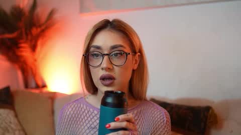  Aileen  online show from February 13, 9:27 pm