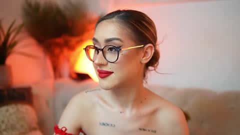 Aileen  online show from May 12, 8:04 pm