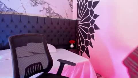 Ailyn Blaze online show from March 11, 6:50 am