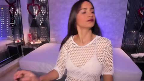 Ailyn online show from April 4, 12:26 pm