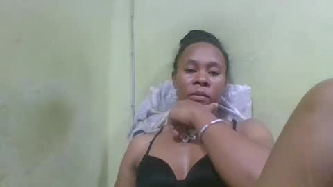 aimee982179 online show from May 12, 6:25 pm