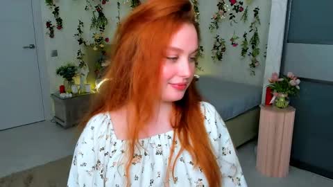 Louise online show from May 14, 8:03 pm