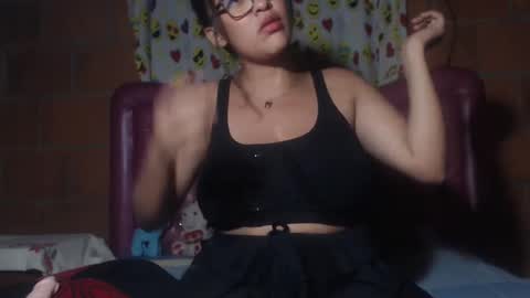 aisha koswell3 online show from January 24, 3:32 am