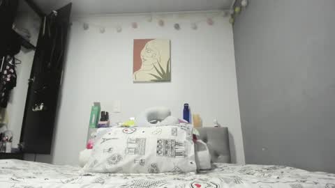 Katie   online show from May 15, 4:32 pm