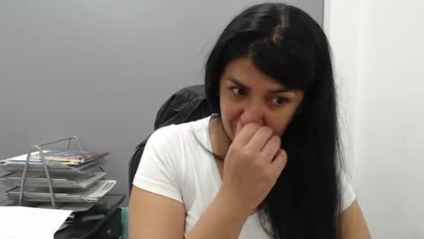 Katie   online show from February 27, 3:48 pm