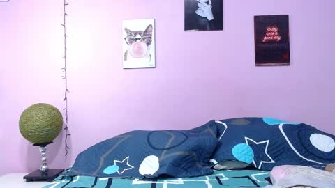 aisha laurent online show from April 6, 12:39 pm