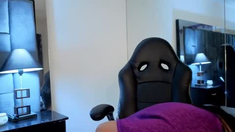 Aisha online show from November 7, 11:31 pm