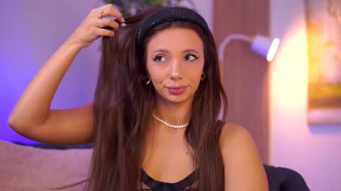 Aisha online show from March 28, 10:37 am