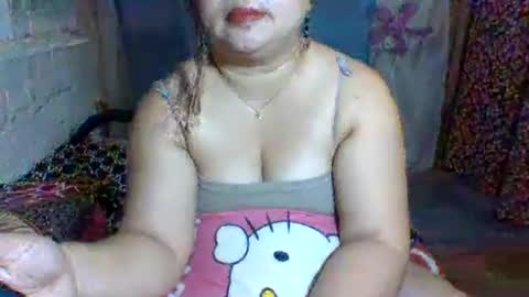 Snapshot of aislahrose chatting on September 11, 1:50 am rosie online show from September 11, 1:50 am