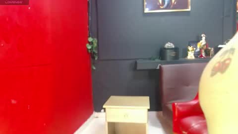Ahitana Russ online show from May 16, 12:13 am