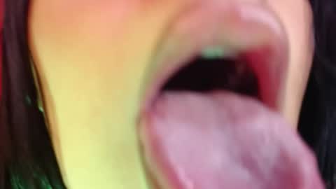 Ahitana Russ online show from March 26, 10:00 pm