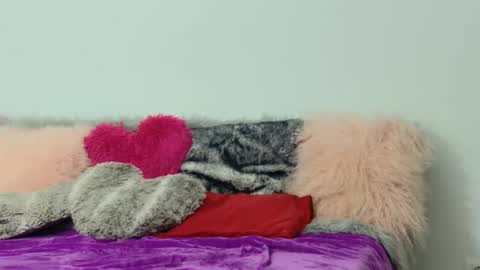 Snapshot of aitanna_love chatting on February 19, 4:01 am Aitanna Love online show from February 19, 4:01 am