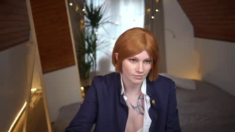 Snapshot of akaneiro_demon chatting on December 13, 10:41 am Akaneiro online show from December 13, 10:41 am