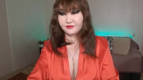 Shelly online show from May 25, 6:51 pm