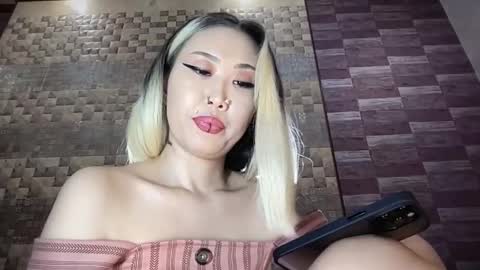 Akemi online show from March 31, 7:14 pm