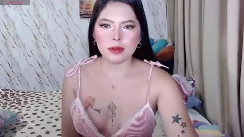 akiragirl_ online show from May 14, 9:20 pm