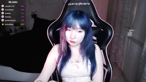 akirahartyx online show from October 8, 4:00 pm