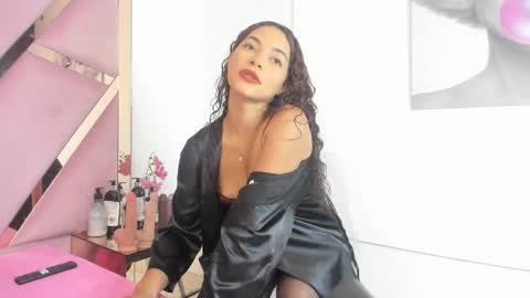 akiraht online show from November 4, 9:09 pm