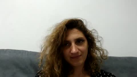 akyragrace online show from June 14, 5:46 pm