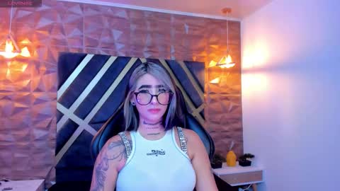 ALAHIA online show from October 10, 11:26 am