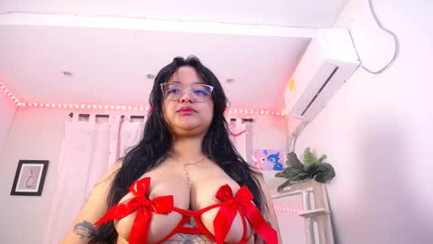 alaia__25 online show from September 28, 11:04 am