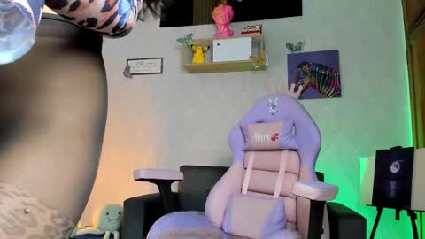 Alaia online show from November 29, 5:28 pm