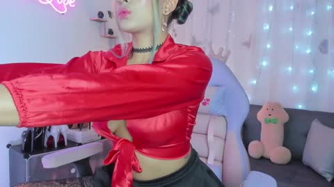 Alaia online show from January 17, 10:12 pm