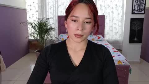 Alaia Skater online show from December 15, 8:47 pm