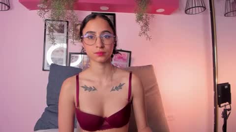 Alana online show from December 20, 1:15 pm