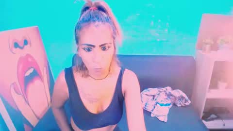 Snapshot of alanadelray chatting on February 6, 8:07 am alanadelray online show from February 6, 8:07 am