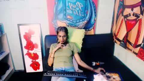 alanadelray online show from January 13, 6:52 am