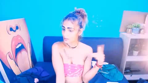 Snapshot of alanadelray chatting on February 15, 6:23 pm alanadelray online show from February 15, 6:23 pm