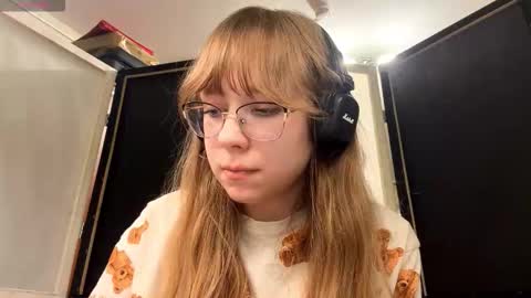 Stella online show from December 18, 3:17 pm