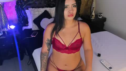 alanna_blaze online show from May 26, 7:02 pm