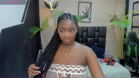 Alanna online show from April 29, 3:04 pm