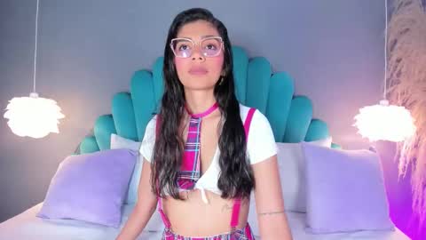 Alassia Hocthner online show from October 20, 11:35 am