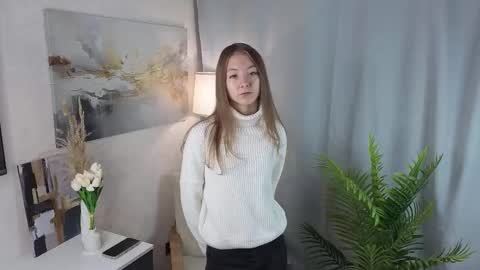 Lola online show from October 4, 3:45 am